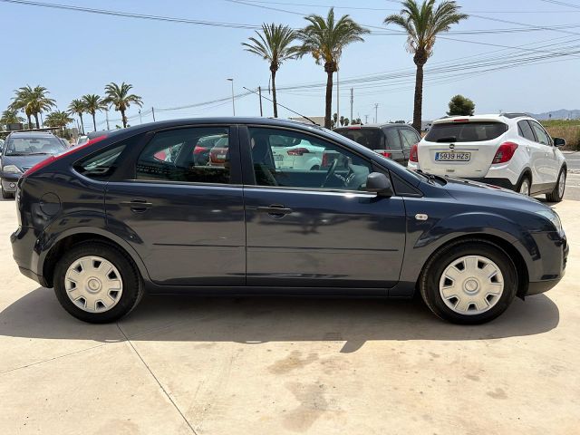 FORD FOCUS TREND 1.6 AUTO SPANISH LHD IN SPAIN 70000 MILES SUPERB 2006